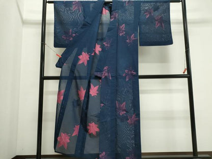 平和屋着物＊夏物　小紋　紗　舞楓文　正絹　逸品　CABL5607ou