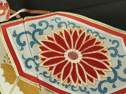 平和屋着物■豪華黒留袖　駒刺繍　貝桶花文　金彩　正絹　逸品　CABL5791ou