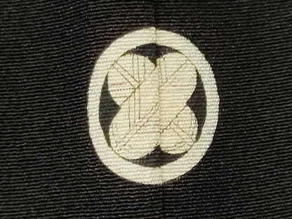 平和屋着物■豪華黒留袖　尾長鳥枝松文　金彩　正絹　逸品　CABL5872ou
