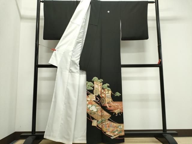 平和屋着物■豪華黒留袖　作家物　駒刺繍　御所車人物花松文　金彩　正絹　逸品　CABL5885ou