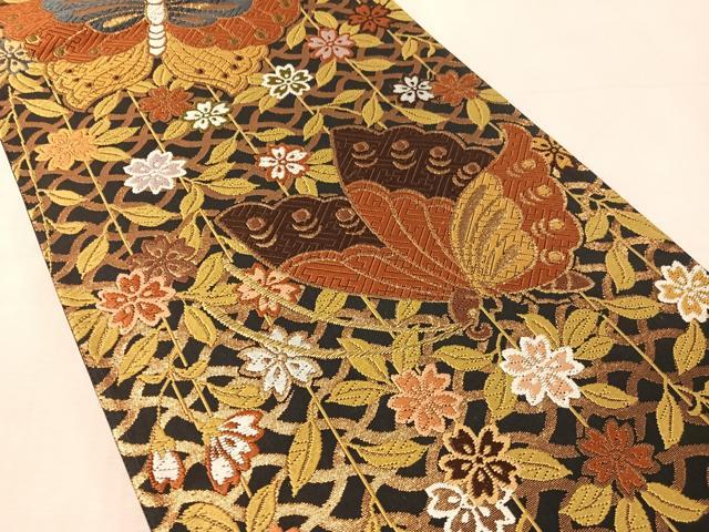 平和屋着物●六通柄袋帯　唐織　枝垂桜蝶文様　黒地　金糸　正絹　逸品　CABL6104vp