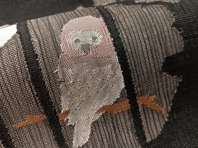 平和屋着物▽六通柄袋帯　スリーシーズン　春夏秋　すくい織　ミミズク　黒地　金糸　正絹　逸品　未使用　CABL6172vp