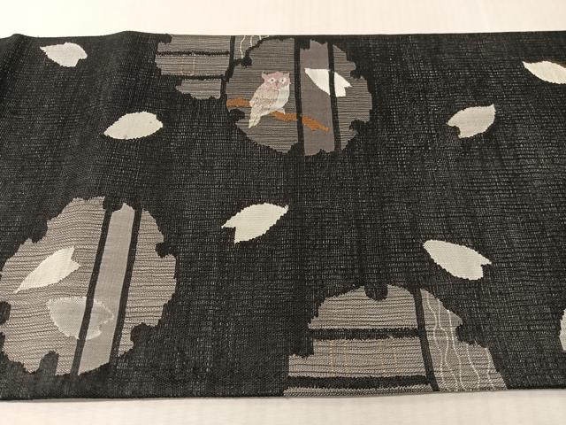 平和屋着物▽六通柄袋帯　スリーシーズン　春夏秋　すくい織　ミミズク　黒地　金糸　正絹　逸品　未使用　CABL6172vp