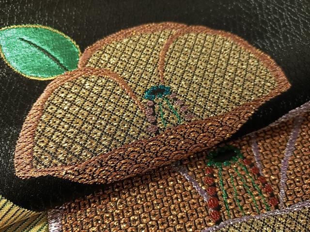 平和屋着物●西陣　六通柄袋帯　椿　黒地　金糸　証紙付き　正絹　逸品　未使用　CABL6209vp