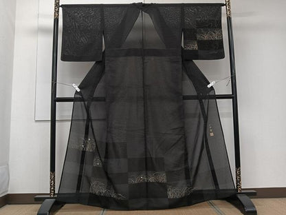 平和屋着物＊夏物　訪問着　紗　一乃倉　駒刺繍　色紙草文　黒地　金銀彩　正絹　逸品　CABL6836xi