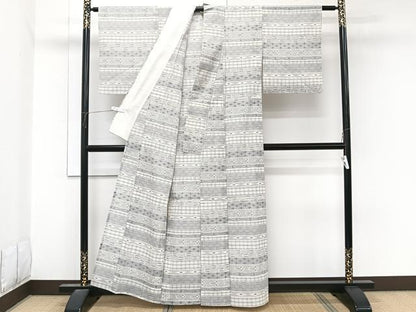 平和屋着物＊夏物　夏結城　100亀甲　絣文様　反端付き　正絹　逸品　CABL6980xi