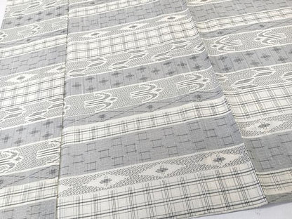 平和屋着物＊夏物　夏結城　100亀甲　絣文様　反端付き　正絹　逸品　CABL6980xi