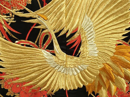平和屋本店●色打掛　お引きずり　和装　婚礼　結婚式　花嫁　神社挙式　刺繍　唐織　飛鶴花束文　黒地　金糸　逸品　CABL8082ze