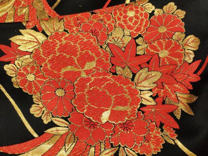 平和屋本店●色打掛　お引きずり　和装　婚礼　結婚式　花嫁　神社挙式　刺繍　唐織　飛鶴花束文　黒地　金糸　逸品　CABL8082ze