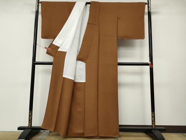 平和屋着物●本加賀友禅作家　毎田仁郎監修　色無地　草花地紋　胡桃色　正絹　逸品　未使用　CABL8406ut