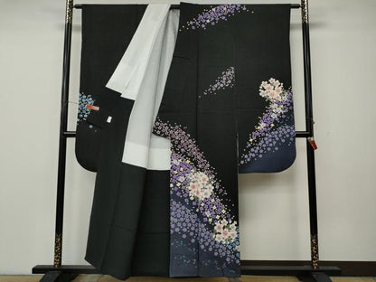 平和屋着物●豪華振袖　舞花文　暈し染め　黒地　金通し地　鈴乃屋扱い　正絹　逸品　CABL8450ut