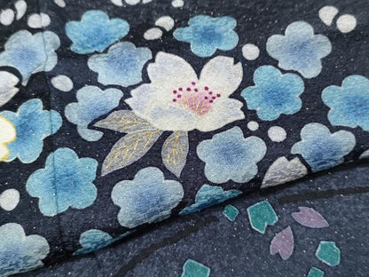 平和屋着物●豪華振袖　舞花文　暈し染め　黒地　金通し地　鈴乃屋扱い　正絹　逸品　CABL8450ut