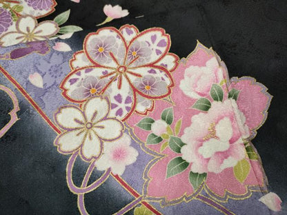平和屋着物●豪華振袖　舞花鞠文　暈し染め　黒地　金彩　正絹　逸品　CABL8451ut