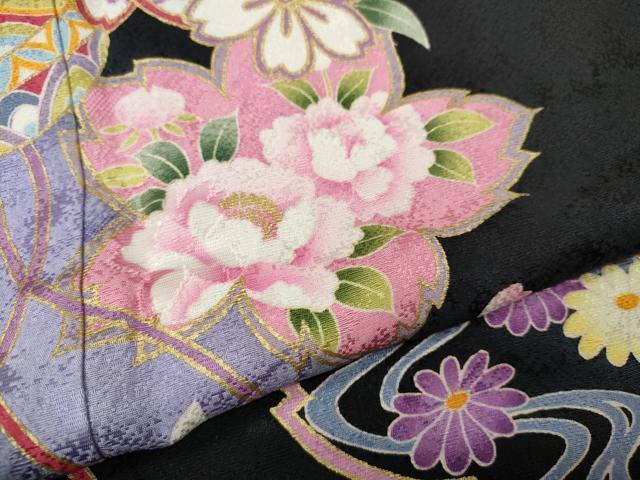 平和屋着物●豪華振袖　舞花鞠文　暈し染め　黒地　金彩　正絹　逸品　CABL8451ut