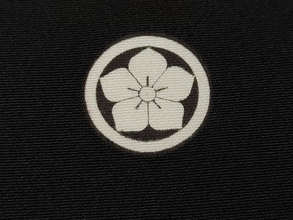 平和屋着物●豪華黒留袖　作家物　草花文　正絹　逸品　CABL8533ut