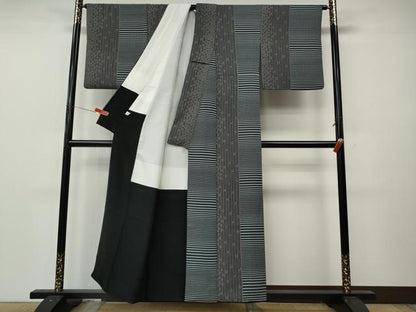 平和屋着物●染色作家　斉藤三才　小紋　舞桜文　正絹　逸品　CABL8575ut