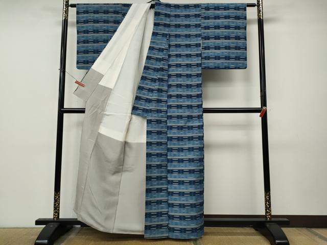 平和屋着物●上質な紬　横段吉祥文　正絹　逸品　CABL8692ut