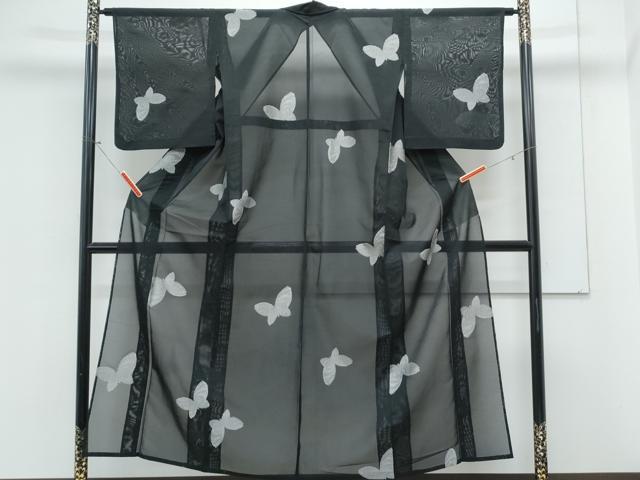 平和屋着物＊夏物　小紋　紗　舞蝶文　黒地　銀糸　正絹　逸品　CABL8999th