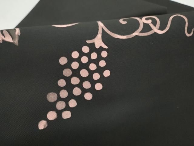 平和屋着物●九寸名古屋帯　ろうけつ染　葡萄蔦の葉文　黒地　正絹　逸品　CABL9657hy