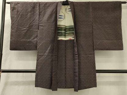 平和屋着物＃長羽織　紬地　矢羽文　正絹　逸品　CABM0010in