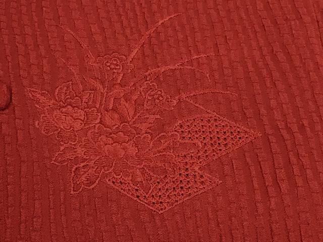 平和屋着物＃中国三大刺繍　スワトウ刺繍　道行コート　松皮菱草花地紋　赤紅色　正絹　逸品　CABM0249in