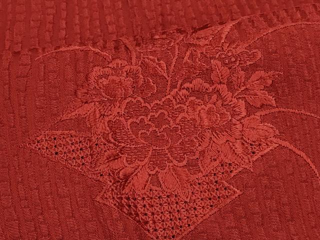 平和屋着物＃中国三大刺繍　スワトウ刺繍　道行コート　松皮菱草花地紋　赤紅色　正絹　逸品　CABM0249in