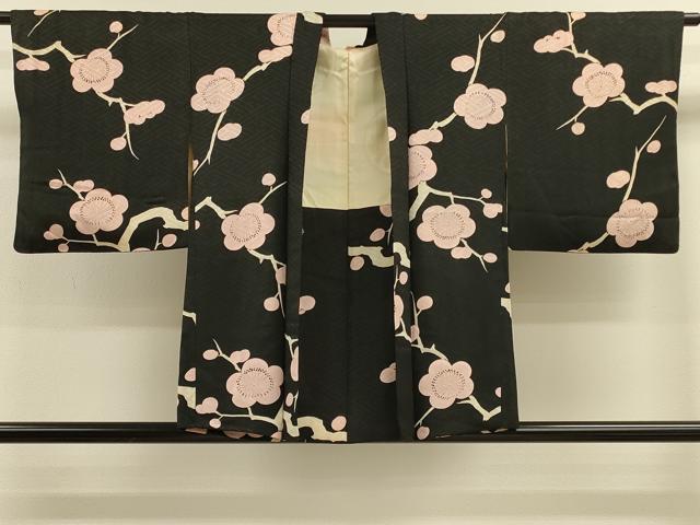 平和屋着物＃羽織　枝梅文　黒地　正絹　逸品　CABM0269in