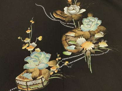 平和屋着物＃羽織　貝桶花文　黒地　金彩　正絹　逸品　CABM0279in