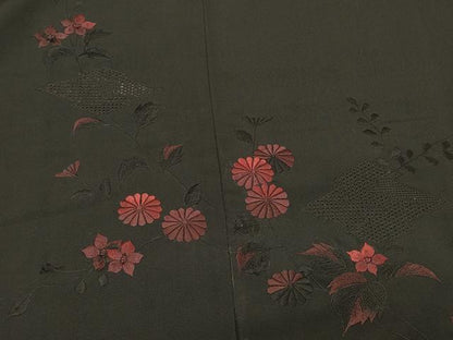 平和屋着物＃羽織　総刺繍　松皮菱枝花文　黒地　正絹　逸品　CABM0386in