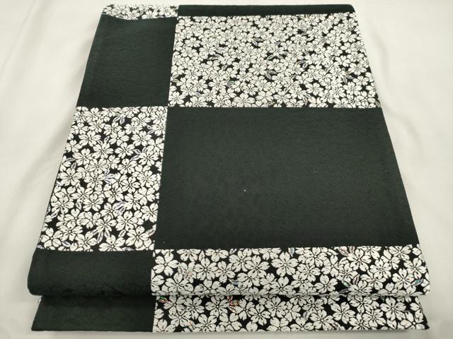 平和屋着物●六通柄袋帯　唐織　桜染　舞桜文　黒地　銀糸　正絹　逸品　CABM0574dy