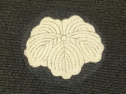 平和屋着物■豪華黒留袖　刺繍　手描き　立波飛鶴文　金彩　三越扱い　正絹　逸品　CABM0819oy