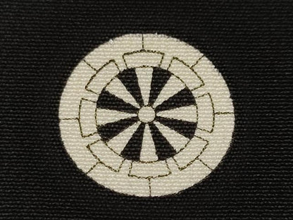 平和屋着物■豪華黒留袖　駒刺繍　萬寿染　地紙扇面草花文　暈し染め　正絹　逸品　CABM1240ev
