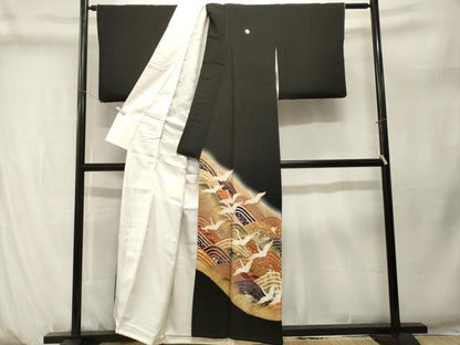 平和屋着物■豪華黒留袖　駒刺繍　立波飛鶴文　暈し染め　金彩　正絹　逸品　CABM1279ev
