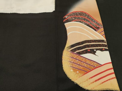 平和屋着物■豪華黒留袖　駒刺繍　立波飛鶴文　暈し染め　金彩　正絹　逸品　CABM1279ev