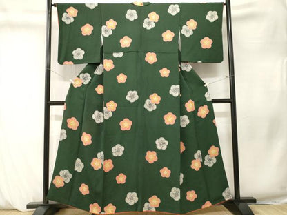 平和屋着物■上質な小紋　捻梅舞花文　暈し染め　鬼しぼ縮緬　正絹　逸品　CABM1306ev