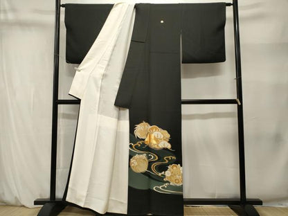 平和屋着物■豪華黒留袖　駒刺繍　立波松竹梅花文　暈し染め　金彩　正絹　逸品　CABM1430ev