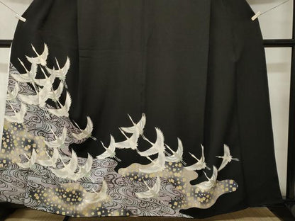 平和屋着物■豪華黒留袖　箔散らし飛鶴流水文　暈し染め　金彩　正絹　逸品　CABM1484ev