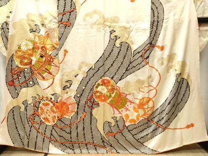平和屋着物■豪華振袖　駒刺繍　立波鼓花文　金彩　正絹　逸品　CABM1523ev