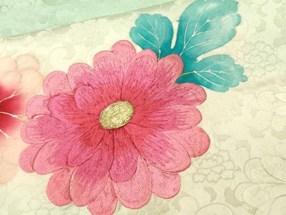 平和屋着物■豪華振袖　刺繍　舞花文　暈し染め　金銀糸　正絹　逸品　CABM1668ev