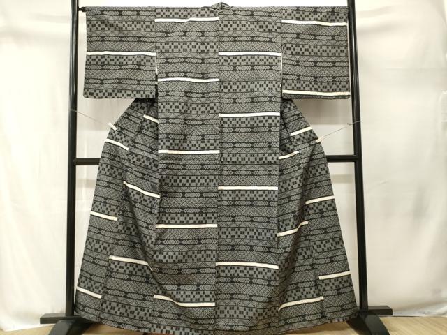 平和屋着物■上質な紬　幾何学横段文　黒地　正絹　逸品　CABM1790ev