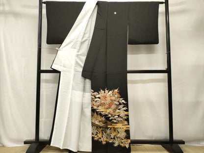 平和屋着物■豪華黒留袖　駒刺繍　流水御所車松竹梅花文　金彩　正絹　逸品　CABM1905ev