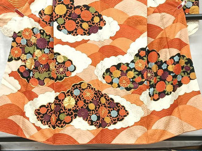 平和屋着物■豪華振袖　駒刺繍　雲取り花唐草文　金彩　正絹　逸品　CABM2099xe