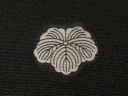 平和屋着物■豪華黒留袖　駒刺繍　飛鶴松文　金彩　正絹　逸品　CABM2185xe