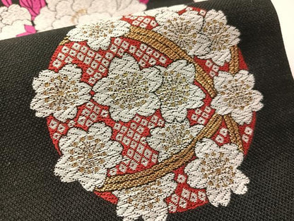 平和屋着物●六通柄袋帯　花物語　黒地　金糸　正絹　逸品　CABM2912vp