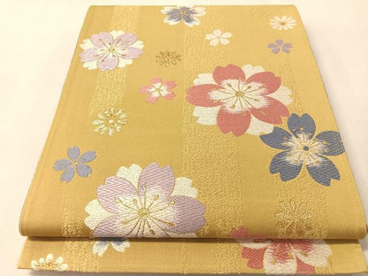 平和屋着物●六通柄袋帯　唐織　舞桜　金糸　正絹　逸品　CABM2914vp