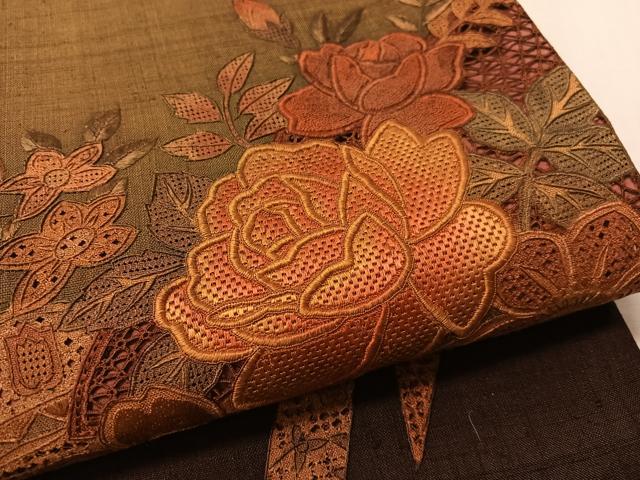 平和屋着物●中国三大刺繍　スワトウ相良刺繍　総刺繍　太鼓柄袋帯　紬地　バラ　正絹　逸品　CABM2977vp