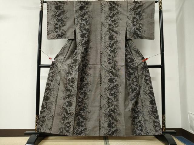 平和屋着物●本場大島紬　9マルキ　鳳凰吉祥草花文　正絹　逸品　未使用　CABM3608yc
