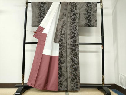 平和屋着物●本場大島紬　9マルキ　鳳凰吉祥草花文　正絹　逸品　未使用　CABM3608yc
