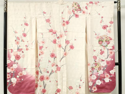 平和屋着物●豪華振袖　駒刺繍　雪輪枝梅文　暈し染め　金彩　正絹　逸品　CABM3642yc