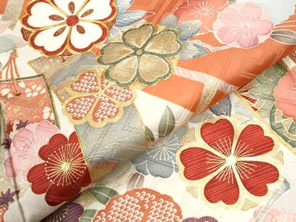 平和屋着物●豪華振袖　作家物　駒刺繍　短冊舞花文　金彩　正絹　逸品　CABM3648yc
